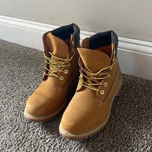 Timberland Boots (ortholite & waterproof) - EXCELLENT CONDITION LIKE NEW